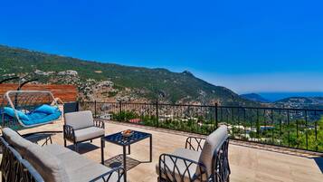 Villa, para fumadores | 2 habitaciones