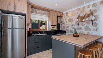 Villa, para fumadores | 2 habitaciones