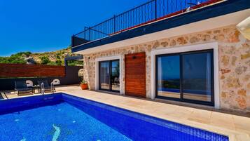 Villa, para fumadores | 2 habitaciones