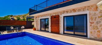 Villa Elvin in Slamlar K y