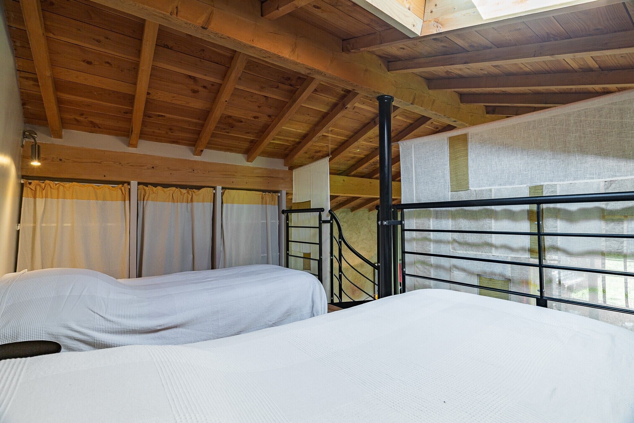 2 bedrooms, iron/ironing board, bed sheets