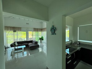 TV - Casa Beso del Sol Piscadera Harbour Village (Willemstad)