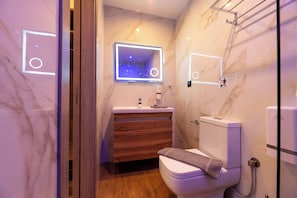 Bathroom - Nestel Near Athens Airport (Spata-Artemida)