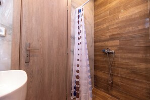 Bathroom - Nestel Near Athens Airport (Spata-Artemida)