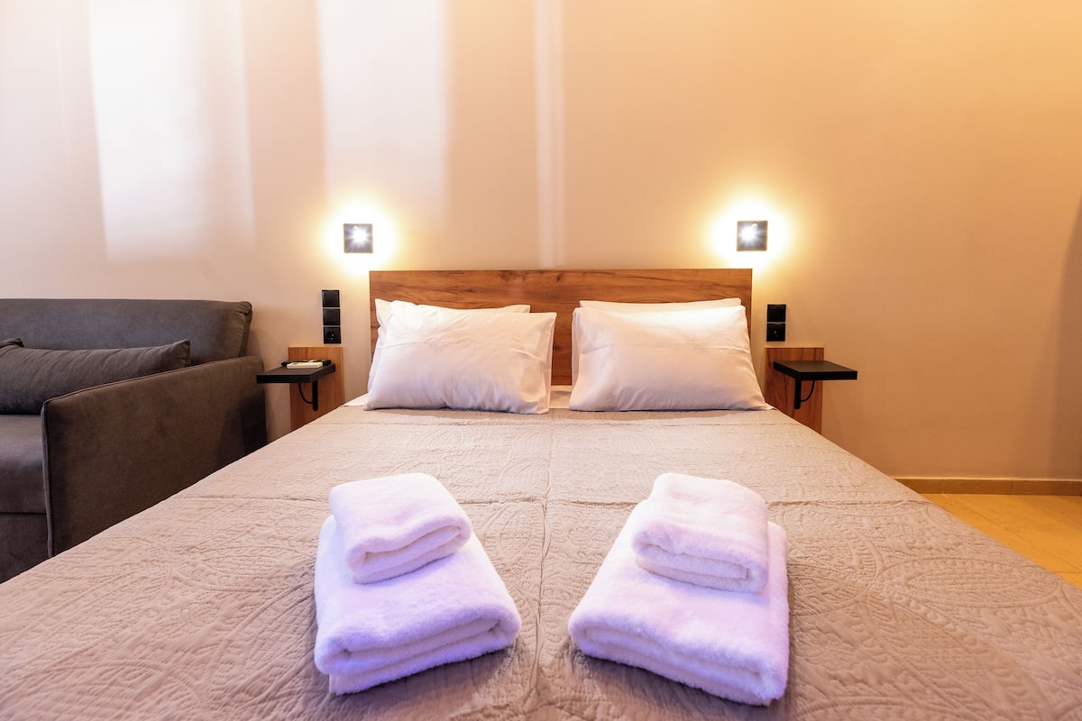 Soundproofing, iron/ironing board, free WiFi