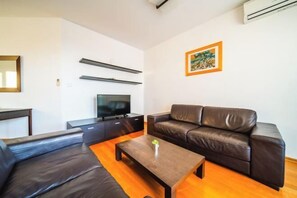 Cots/infant beds - Pervanovo Apartments with Free Parking (Dubrovnik)