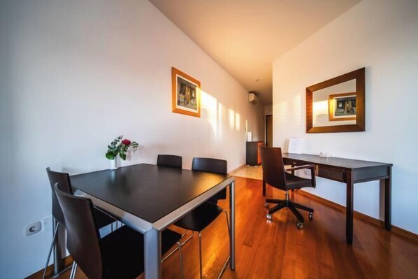 Cribs/infant beds - Pervanovo Apartments with Free Parking (Dubrovnik)