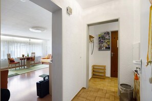 Interior - Apartment 'Grünfelder' with Mountain View, Shared Garden and Wi-Fi (Au)