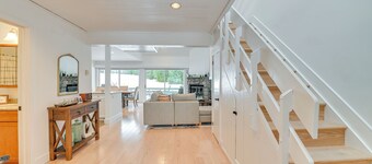 Windham Mountain Slope-Side Escape w/ Private Hot Tub| Pets Welcome