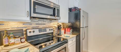 Microwave, oven, stovetop, dishwasher