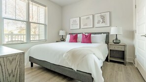 Individually decorated, individually furnished, desk, laptop workspace - Landing Furnished Apartments - Northwest Charlotte (Charlotte)