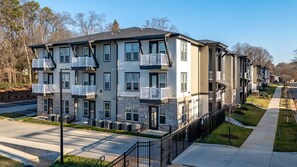 Exterior - Landing Furnished Apartments - Northwest Charlotte (Charlotte)