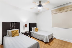 Free WiFi - Elegant Condo in High-End Resort Community with Pool and Beach Club Access (Sardinal)
