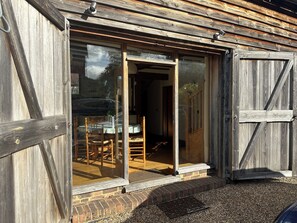 تفاصيل الفندق من الخارج