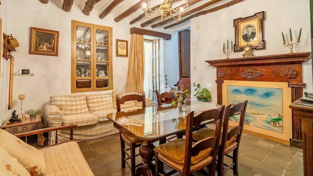 Cortijo La Nobleza: Holiday Home With Private Pool, Wi-fi, And Mountain Views - Antequera