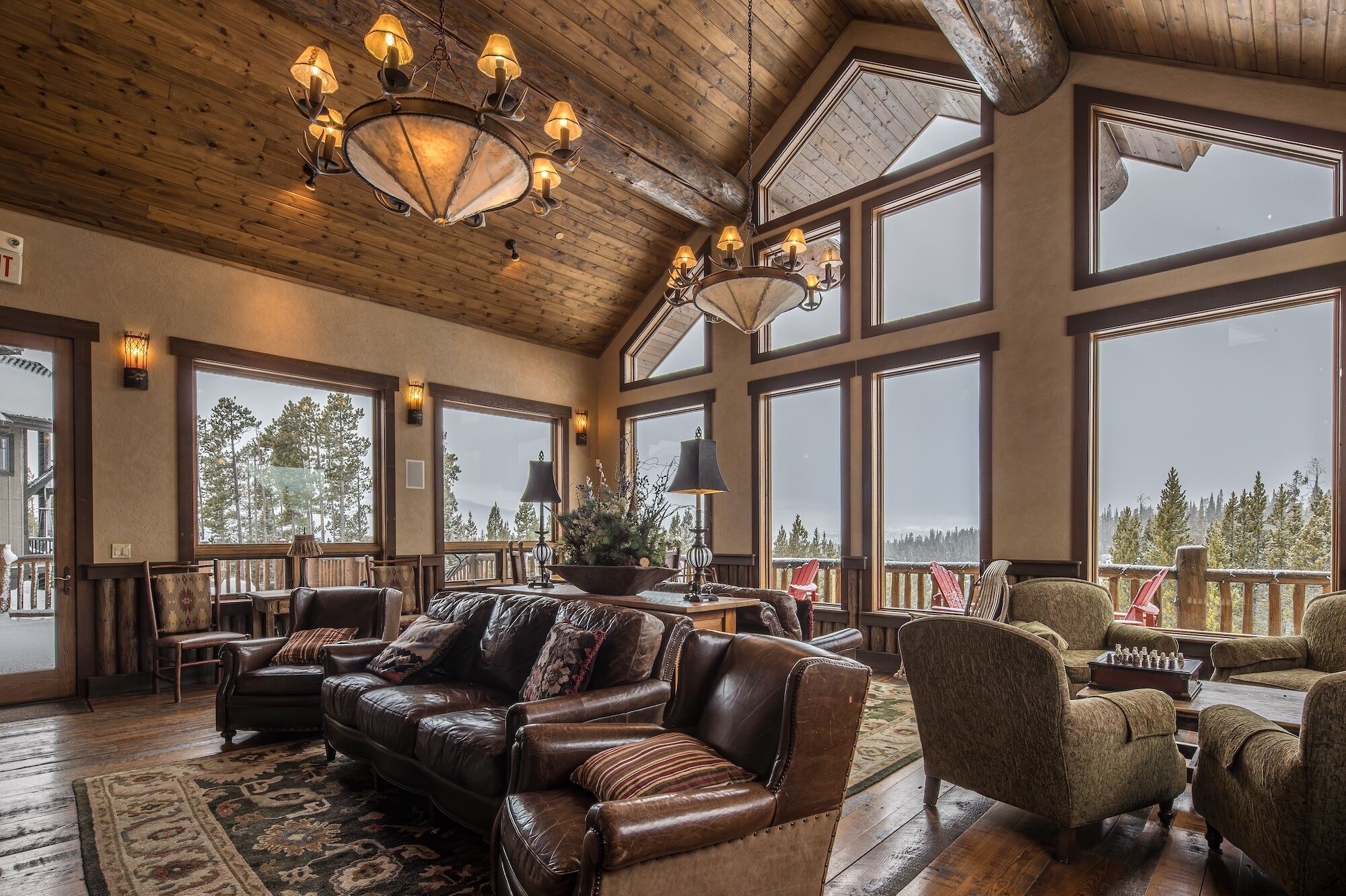 智能電視、壁爐、音響