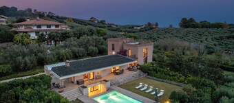 Villa Amyra 6+2, Emma Villas