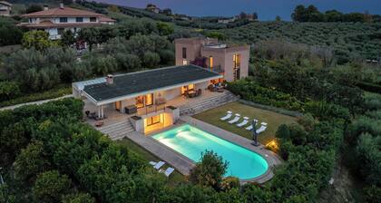 Villa Amyra 6+2, Emma Villas