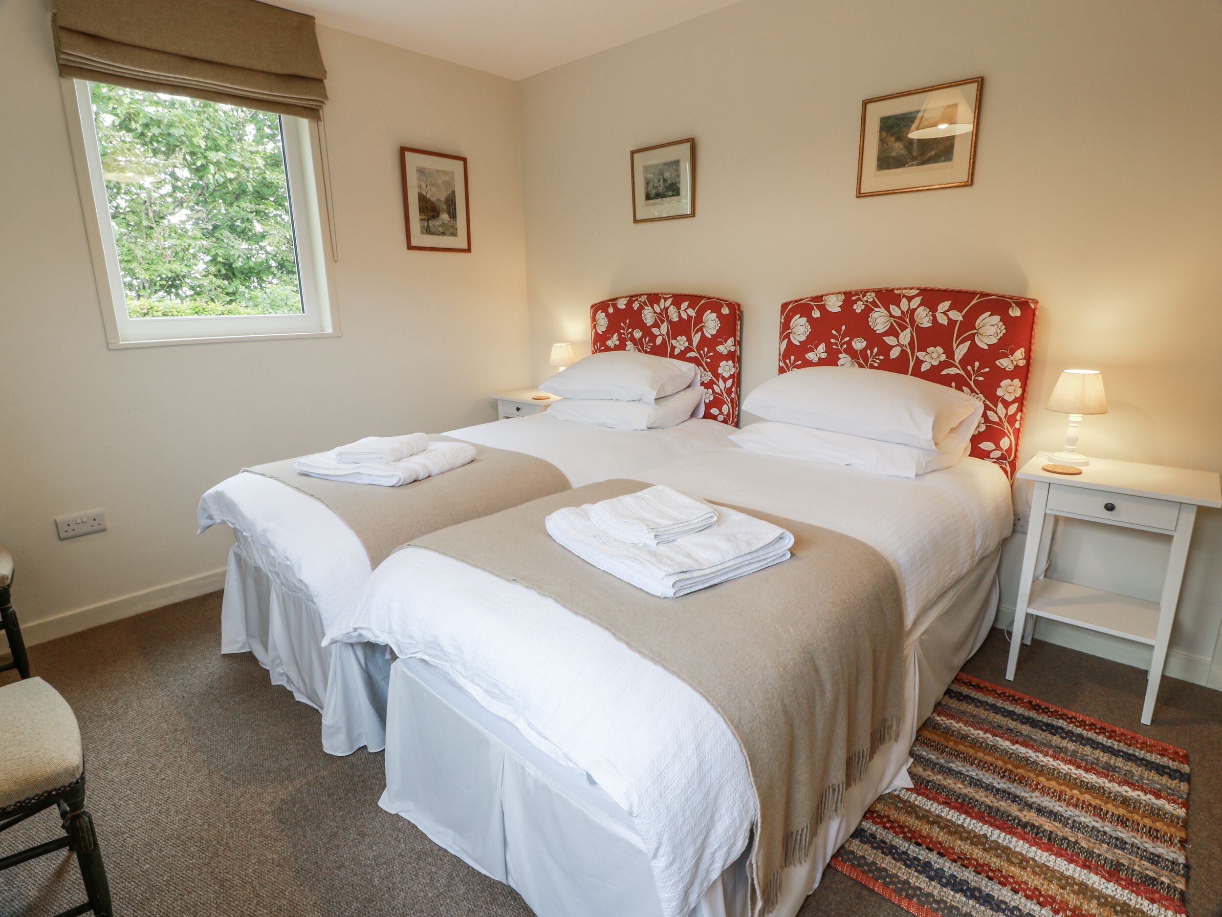 4 bedrooms, individually decorated, individually furnished, free WiFi