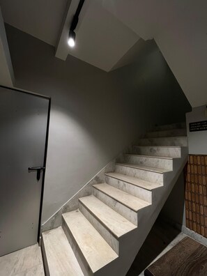 Interior - Best homestay in Patna with 3 bedrooms & best amenities. (Patna)