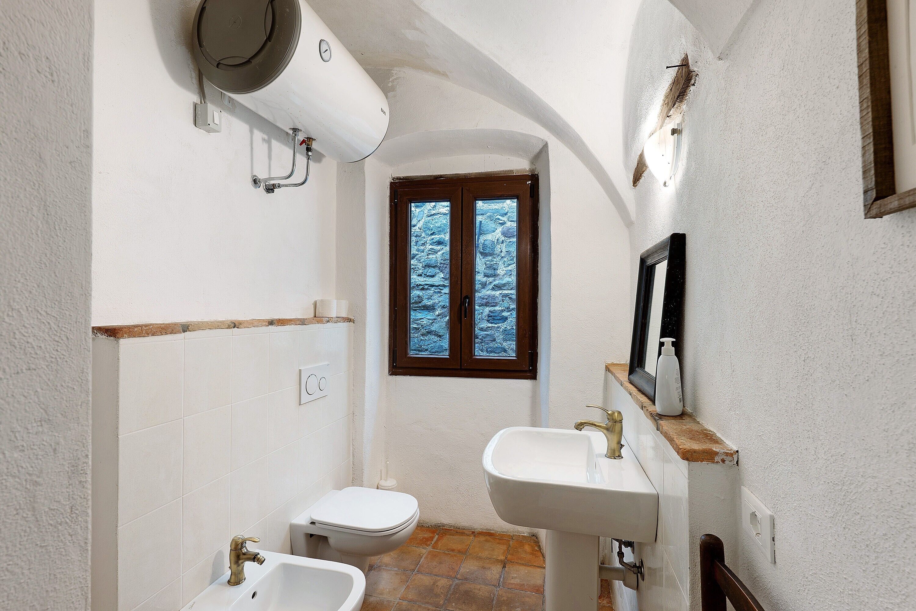 Een douche, een haardroger, handdoeken