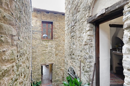 Property grounds. BODYnSOUL – A Panoramic Retreat