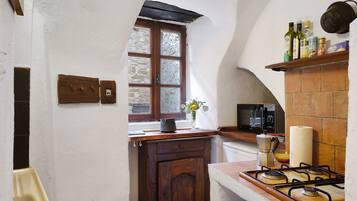 冰箱、微波炉、炉灶、茶具/咖啡用具