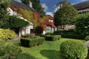 Cottage | Interior - West Cottage (Llandovery)