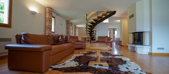 Duplex apartment, sleeps 10, nature view