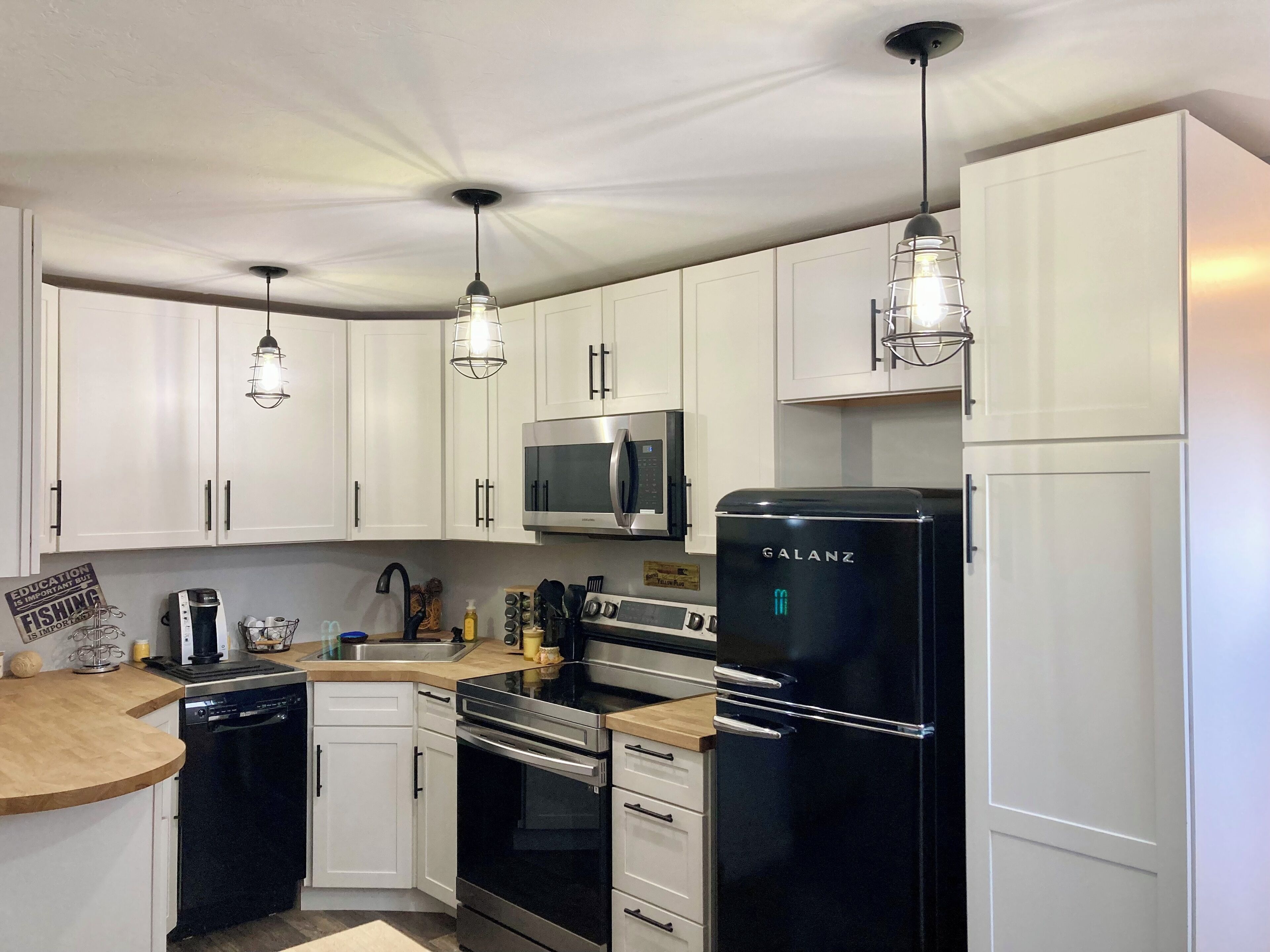 Microondas, horno, parrilla de estufa y lavavajillas 