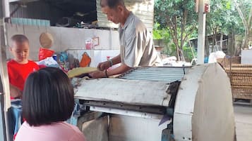 Children’s play area – outdoor