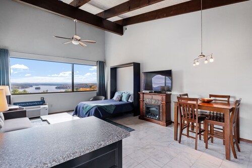 The Lake View Loft - Lake Winnipesaukee