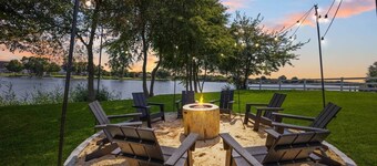 The Landing at Kent Island: WATERFRONT 5BR with Pool, Firepit, Playground!