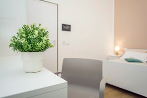 Interior - Clemente House Catania Elegante Apartment with Balcony, Wi-Fi & Air Conditioning (Catania)