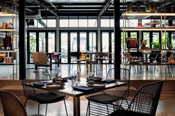 Exterior - The StandardX, Bangkok Phra Arthit (Bangkok)