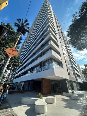 Exterior - Modern, comfortable and cozy apartment in the best area of Lima. (Barranco)