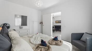 1 quarto, ferros/tábuas de passar roupa, Wi-Fi, roupa de cama