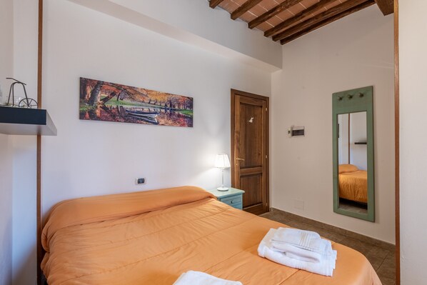 1 bedroom, WiFi, bed sheets - Podere La Miniera Relax-Food, room with garden view (Siena)
