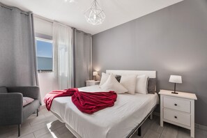 Bügeleisen/Bügelbrett, WLAN, Bettwäsche