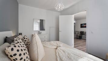 2 多间卧室、熨斗/熨衣板、WiFi、床单