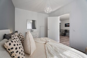 2 間睡房、熨斗/熨衫板、Wi-Fi、床單