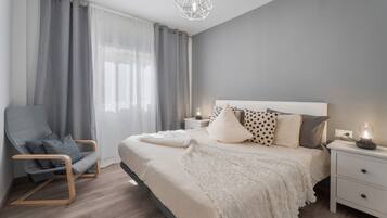 Bügeleisen/Bügelbrett, WLAN, Bettwäsche