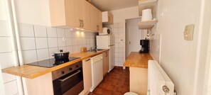 Fridge, microwave, oven, dishwasher - Apartment for 4 people, resort center, balcony (Les Deux Alpes)