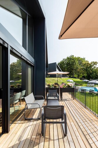 Chalet 'Casas Bouro 1 Das Hortências' with Mountain View and Private Jacuzzi