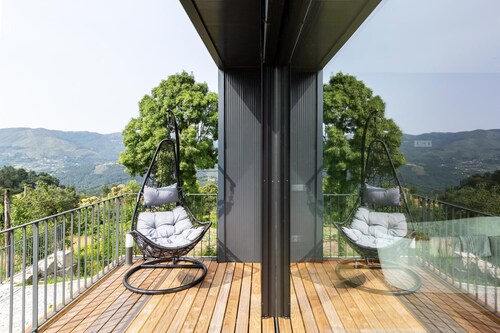 Chalet 'Casas Bouro 1 Das Hortências' mit Bergblick und privatem Whirlpool