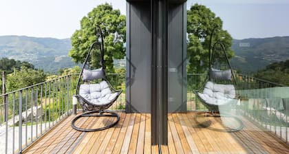 Chalet 'Casas Bouro 1 Das Hortências' mit Bergblick und privatem Whirlpool