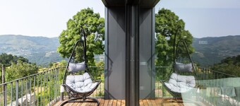 Chalet 'Casas Bouro 1 Das Hortências' with Mountain View and Private Jacuzzi