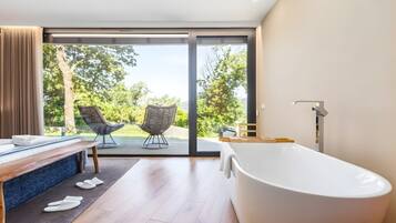 3 chambres, fer et planche Ă repasser, Wi-Fi, draps fournis