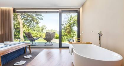 Chalet 'Casas De Bouro 3 Do Alecrim' with Private Sauna and Jacuzzi