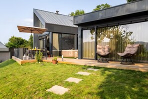 Outdoor dining - Chalet 'Casas De Bouro 3 Do Alecrim' with Private Sauna and Jacuzzi (Terras de Bouro)